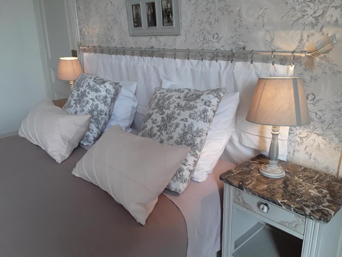 Bed and Breakfast Le Manoir De Crisolles Экстерьер фото